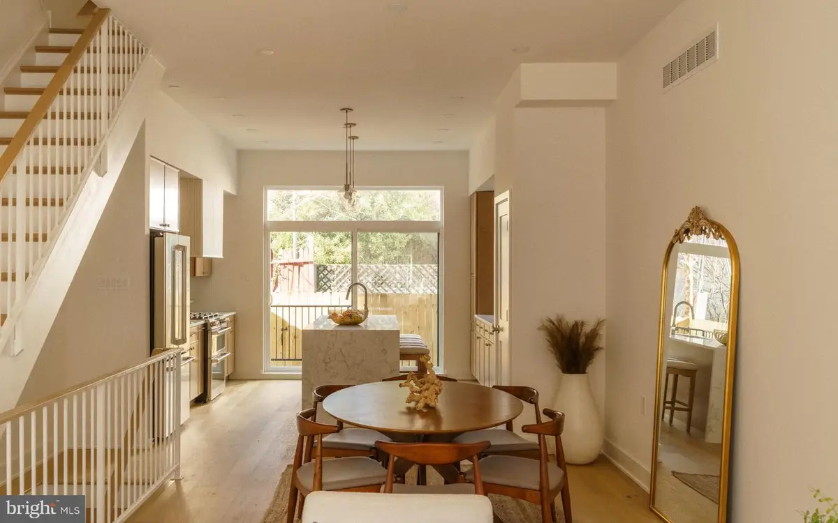 520 S 17th St, Philadelphia, PA 19146 - #1