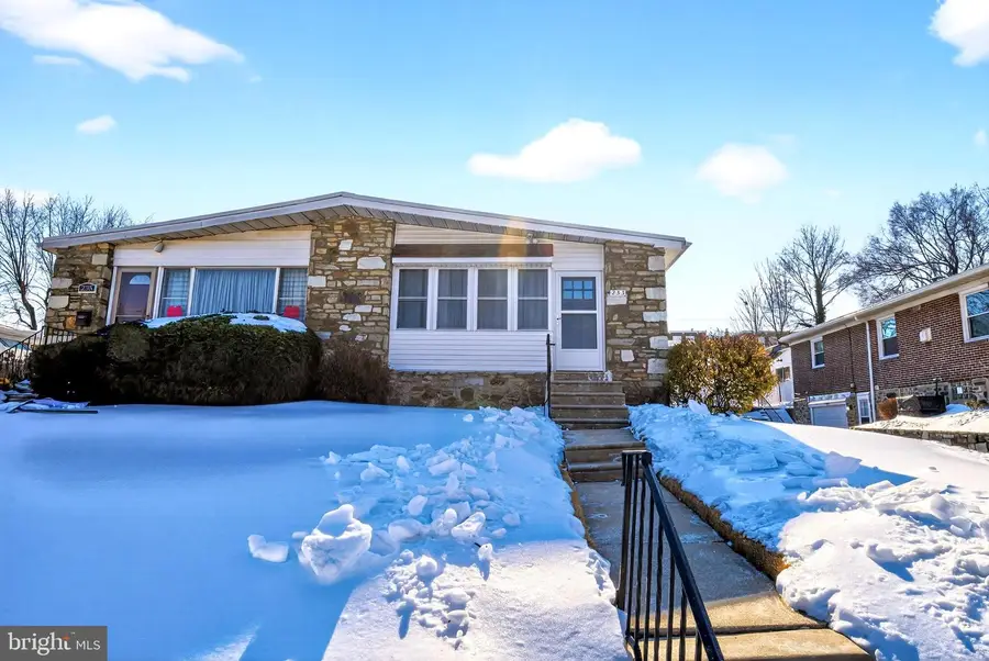 233 Dimarco Dr, Philadelphia, PA 19154 - #2