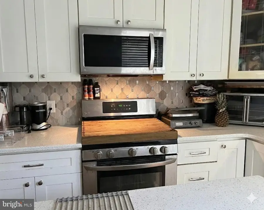 1704 N Lambert St, Philadelphia, PA 19121 - Image #3