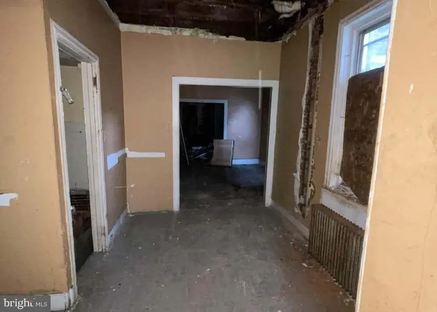 651 N 56th St, Philadelphia, PA 19131 - #3