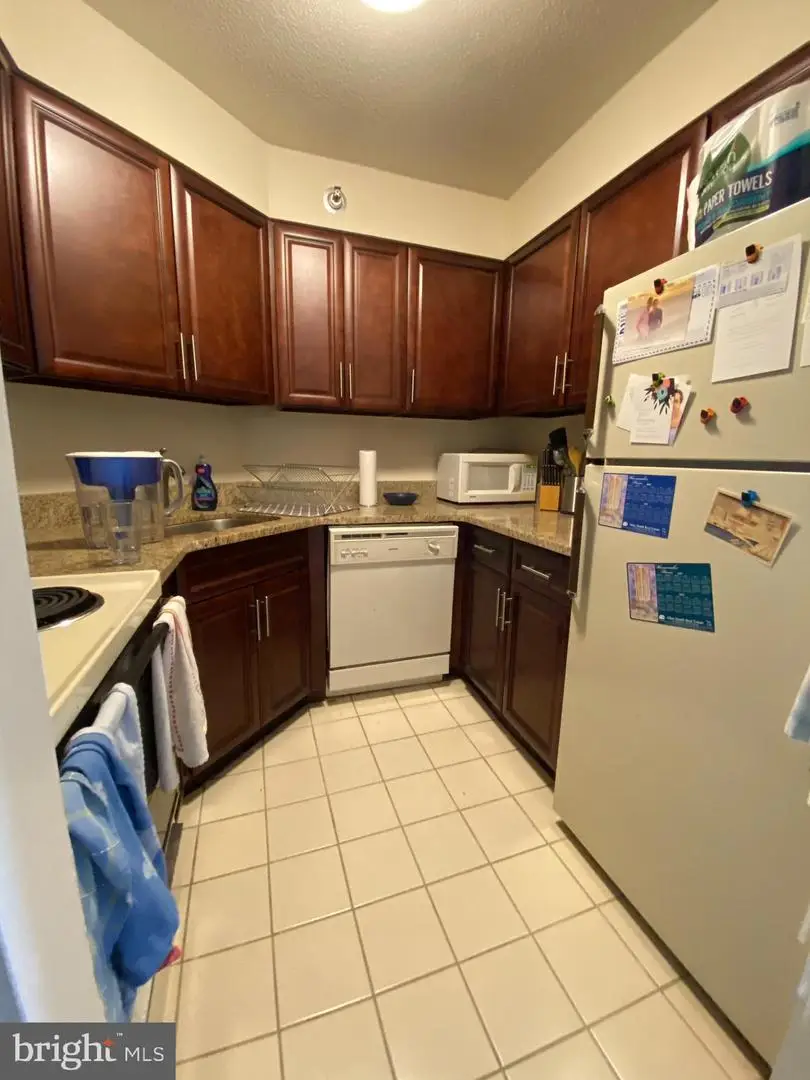 2020 Walnut St #10a, Philadelphia, PA 19103 - #2