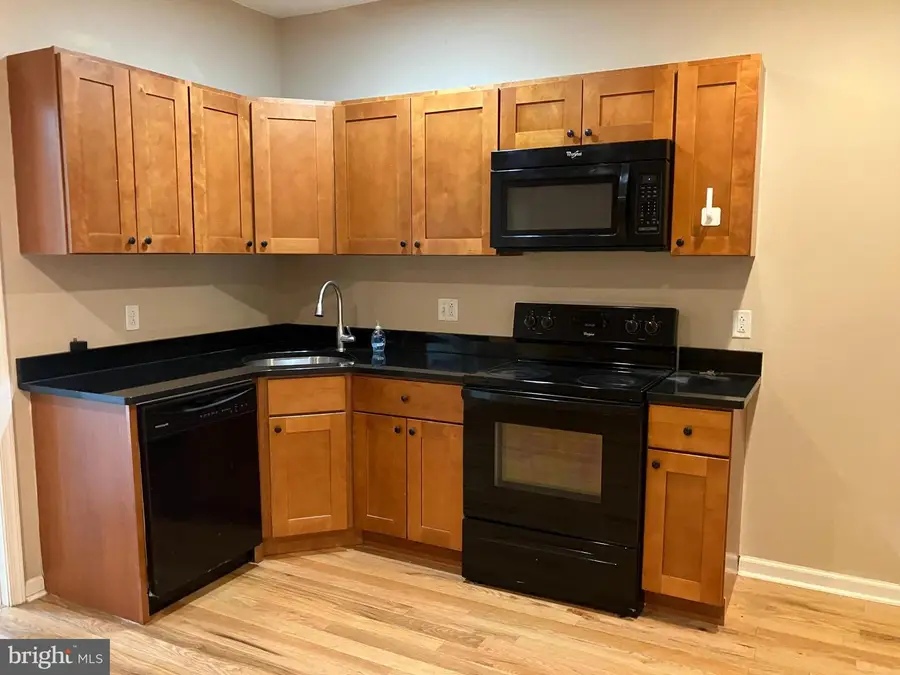 423 N 40th St, Philadelphia, PA 19104 - #3