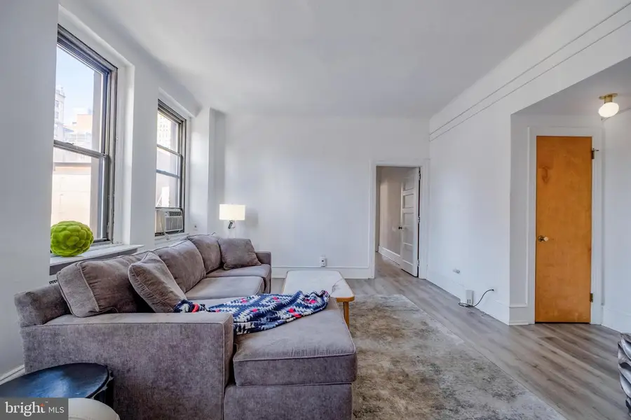 250 S 13th St #6a, Philadelphia, PA 19107 - Image #2