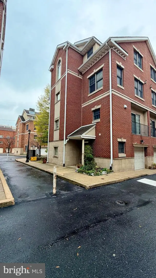 866 Independence Ct, Philadelphia, PA 19147 - #1