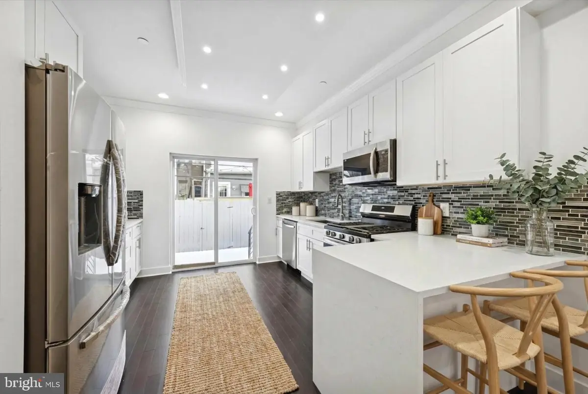 1327 S Hollywood St, Philadelphia, PA 19146 - #1