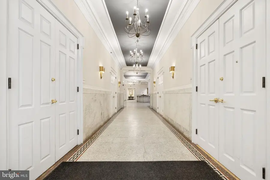 1811 Chestnut St #unit 404, Philadelphia, PA 19103 - #2