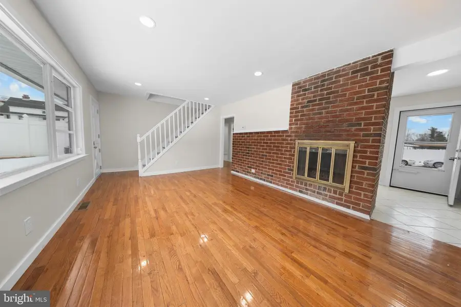 727 Sherrie Rd, Philadelphia, PA 19115 - #3