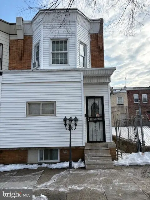 4225 N Sydenham St, Philadelphia, PA 19140 - #1