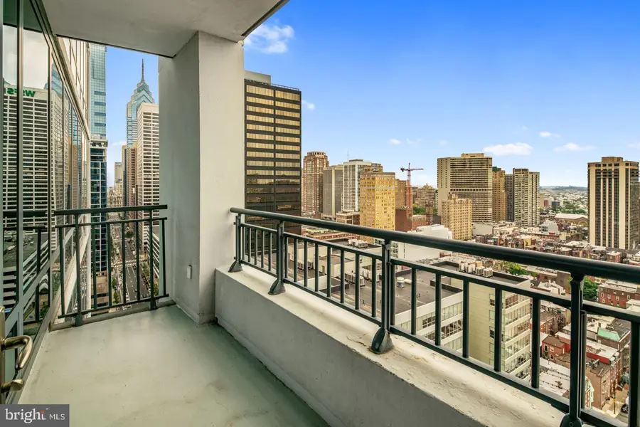 2101-00 Market St #2805, Philadelphia, PA 19103 - #2