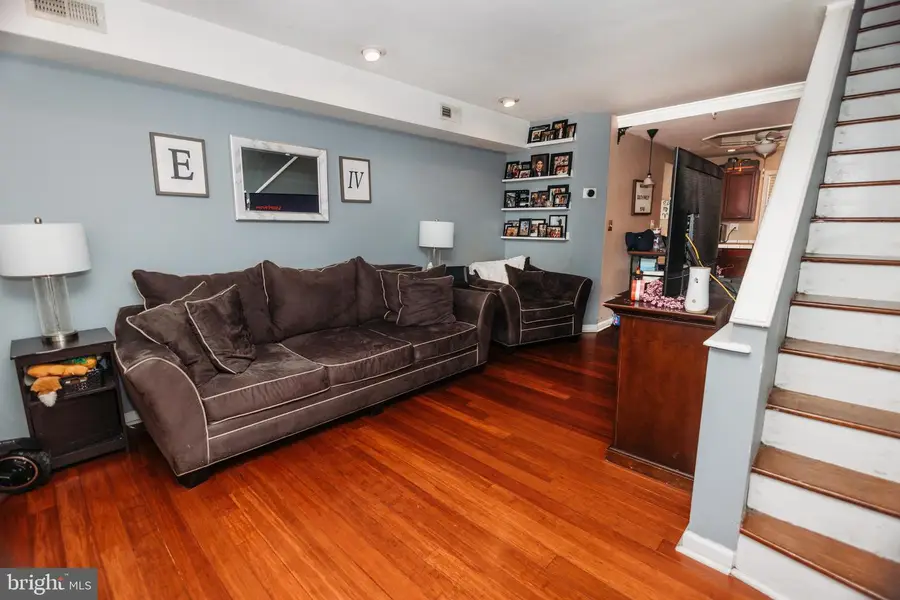 151 Fitzgerald St, Philadelphia, PA 19148 - #2