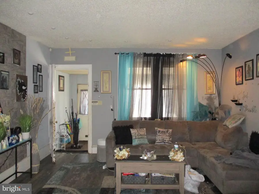 1923 Pratt St, Philadelphia, PA 19124 - #2