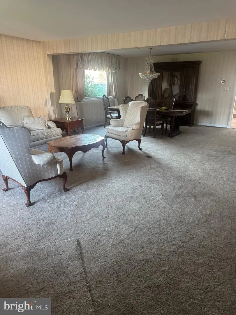 8027 Narvon St, Philadelphia, PA 19136 - #3