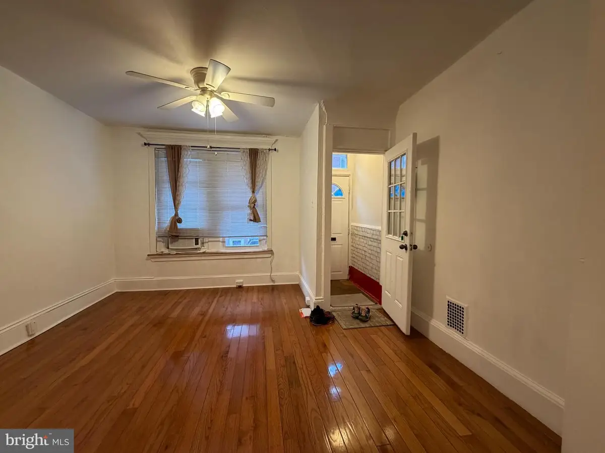 2419 S Fairhill St, Philadelphia, PA 19148 - #1