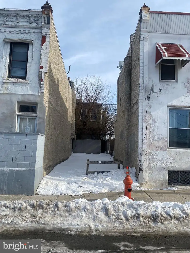 2363 N Beechwood St, Philadelphia, PA 19132 - #1