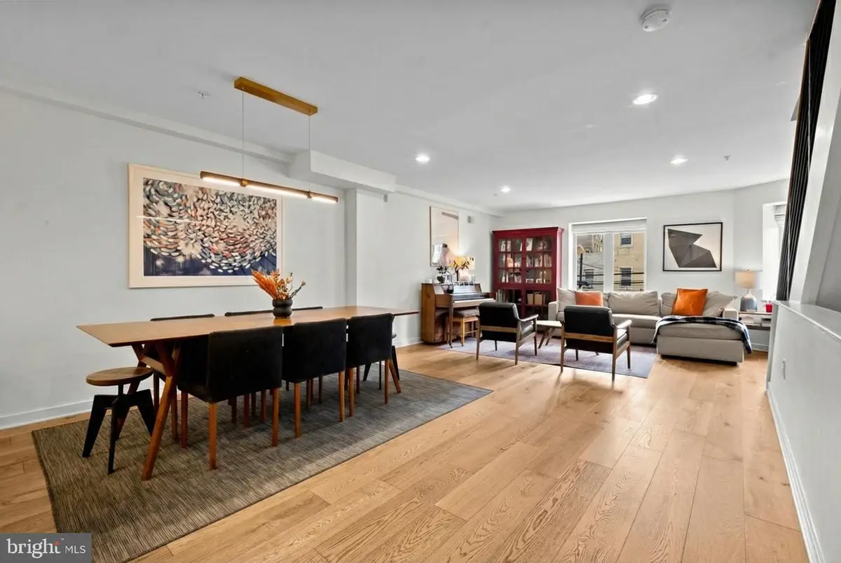 807 S 6th St, Philadelphia, PA 19147 - #1