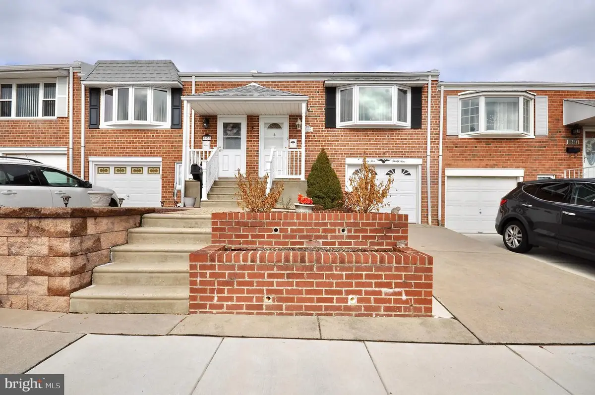 3539 Oakhill Rd, Philadelphia, PA 19154 - #1