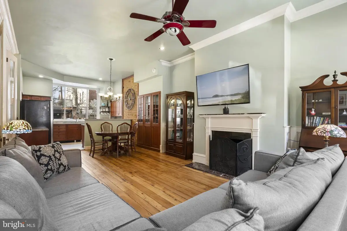 614 S 10th St, Philadelphia, PA 19147 - #1