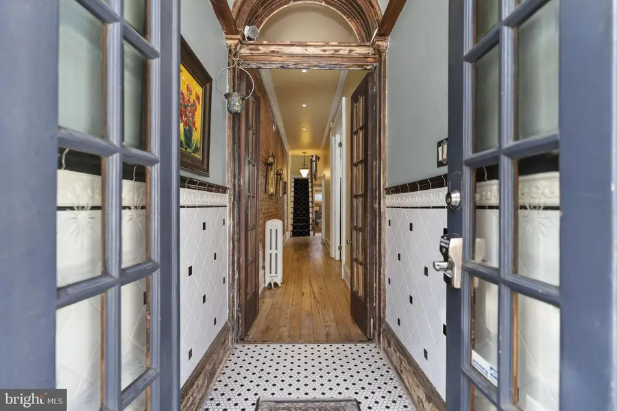 614 S 10th St, Philadelphia, PA 19147 - #3