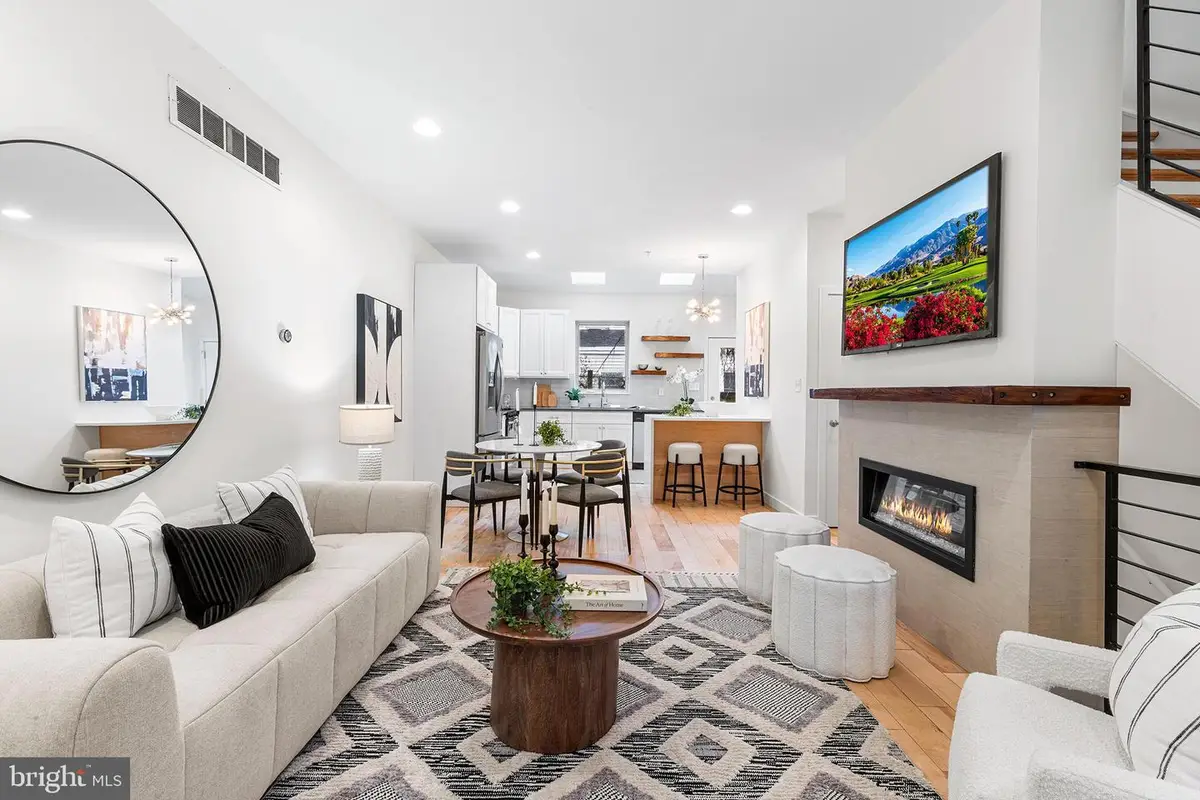 226 Mercer St, Philadelphia, PA 19125 - #1