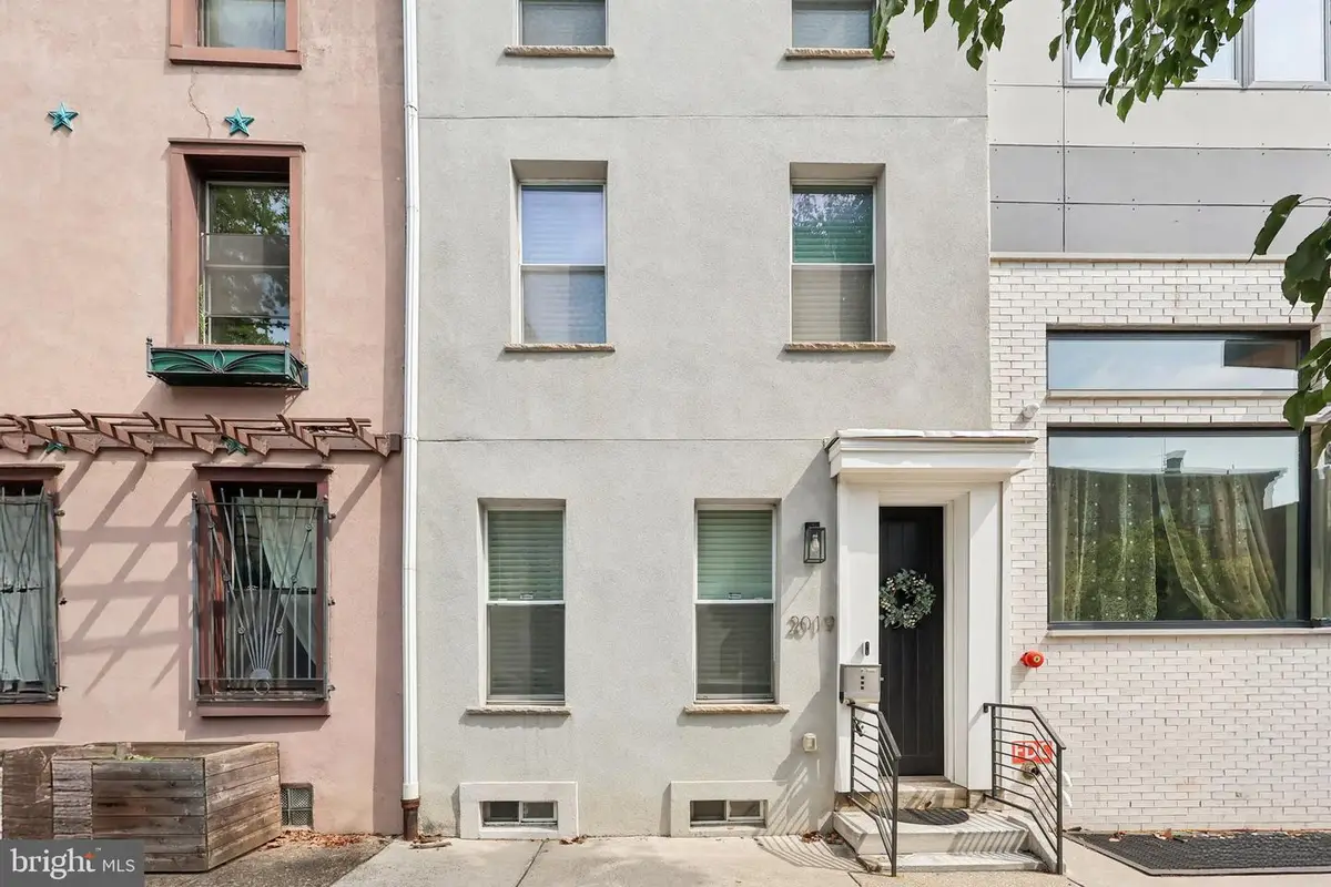 2019 W Girard Ave, Philadelphia, PA 19130 - #1