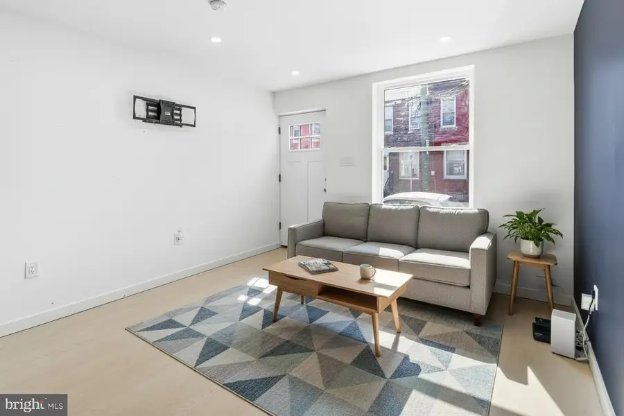 1819 E Albert St, Philadelphia, PA 19125 - #2