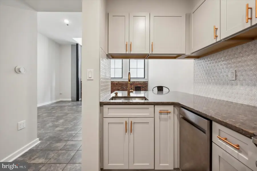 315 New St #104, Philadelphia, PA 19106 - #3