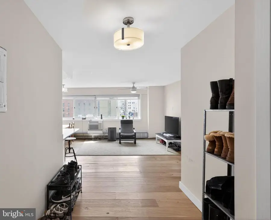 2101-17 Chestnut St #808, Philadelphia, PA 19103 - #2