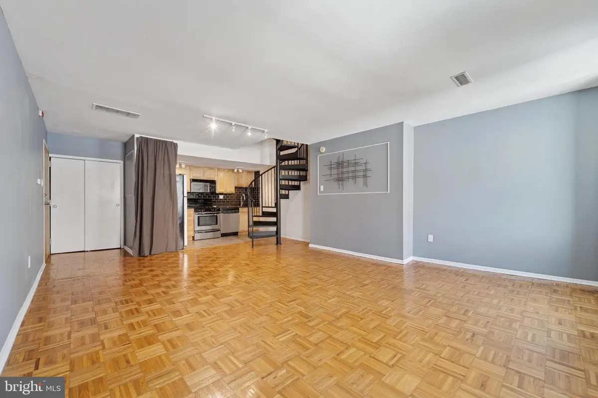 1029-33 Spruce St #304, Philadelphia, PA 19107 - #1