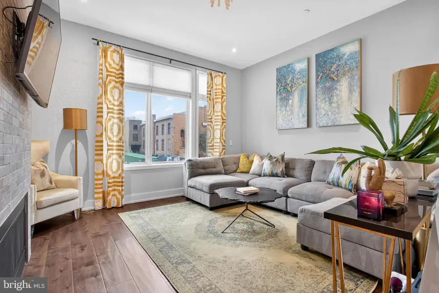 607 N 6th St, Philadelphia, PA 19123 - #3