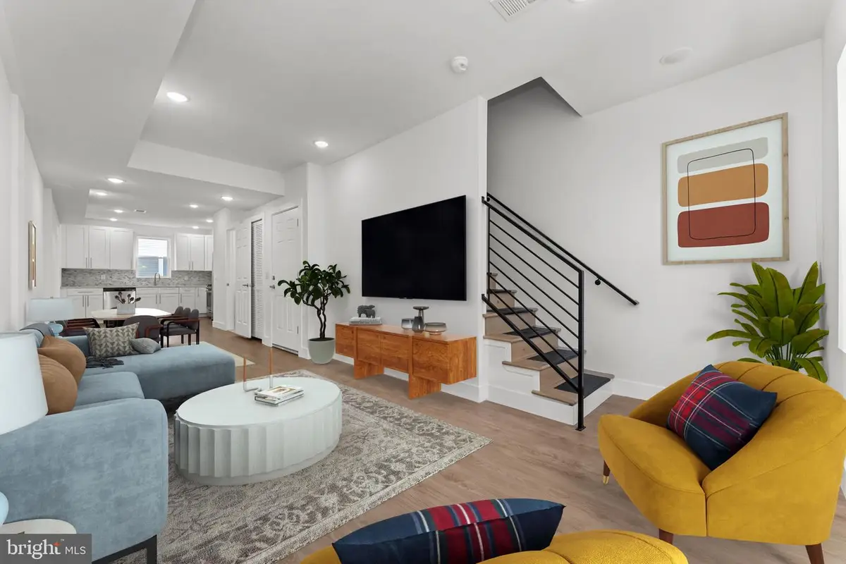 2033 N 9th St, Philadelphia, PA 19122 - #1