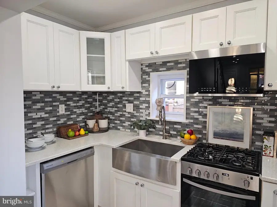 1744 Stocker St, Philadelphia, PA 19145 - #3