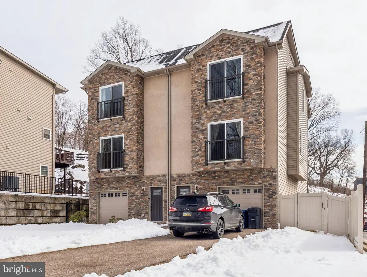 233 Paoli Ave, Philadelphia, PA 19128 - #1