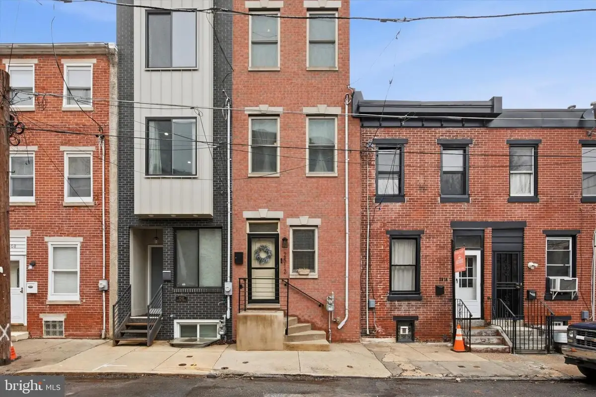 2512 Collins St, Philadelphia, PA 19125 - #1