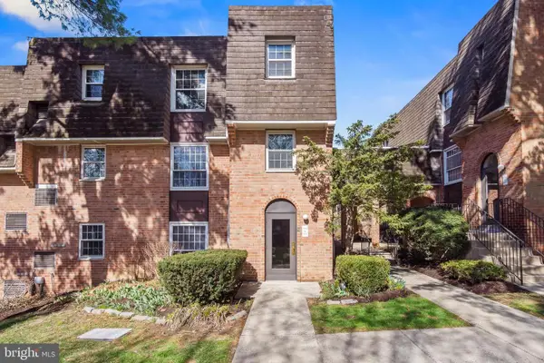 4000 Gypsy Ln #210, PHILADELPHIA, PA 19129