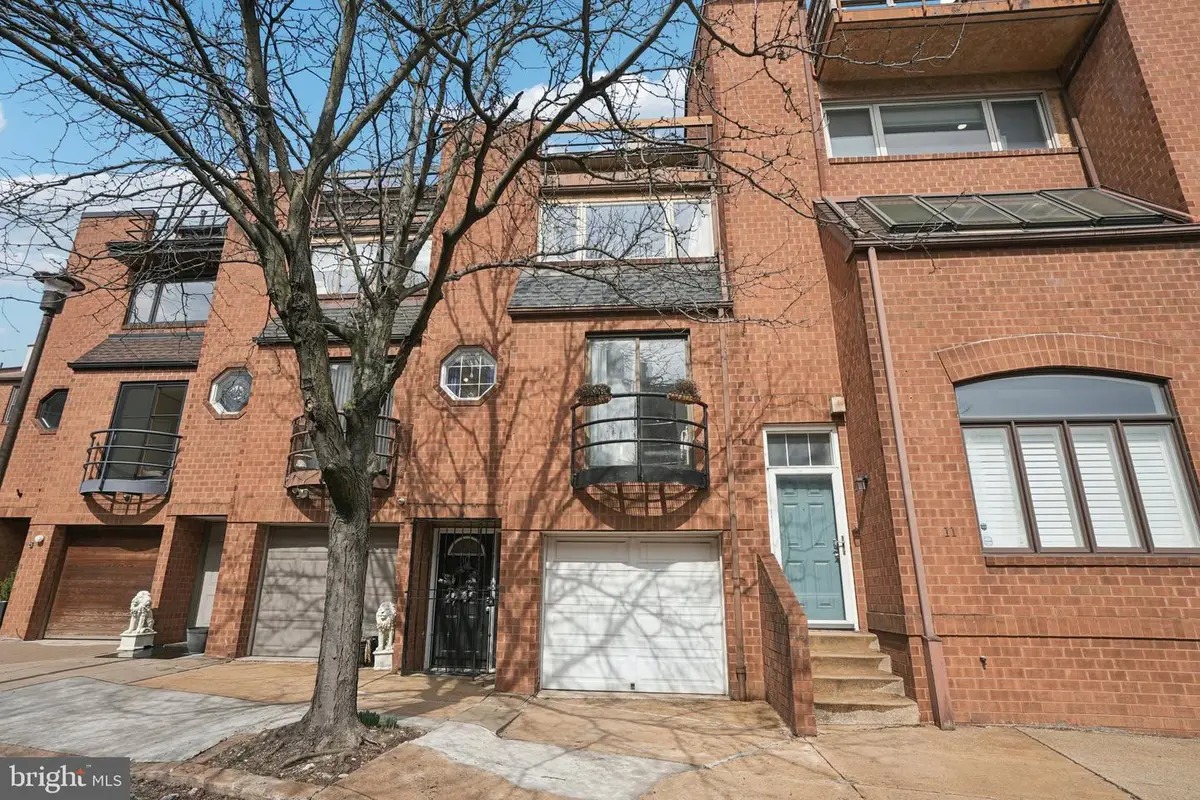 1 Queen St #10, Philadelphia, PA 19147 - #1