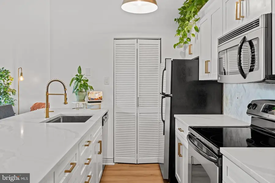 2429 Locust St #314, Philadelphia, PA 19103 - #3