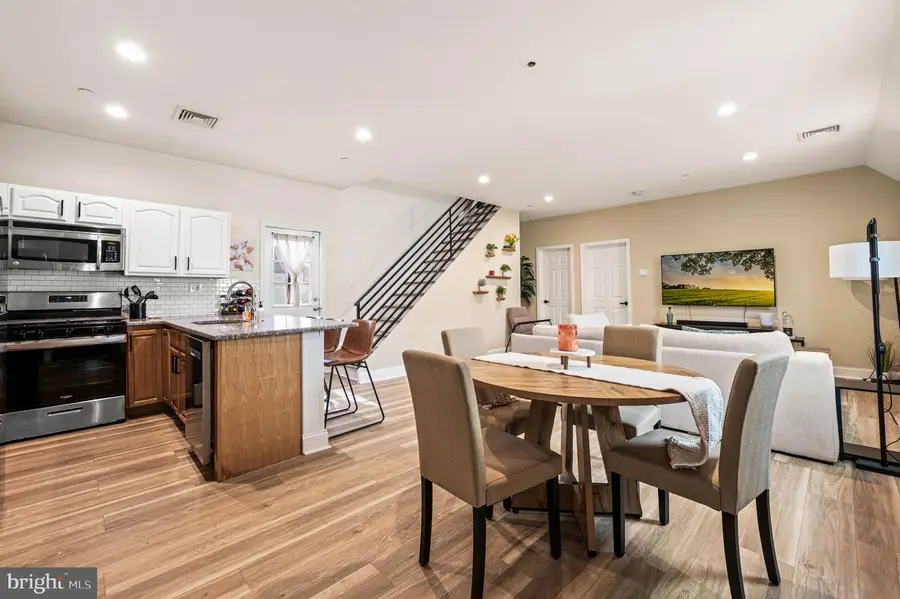 213 Roxborough Ave, Philadelphia, PA 19128 - #2