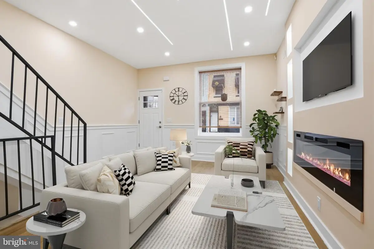 2018 W Boston St, Philadelphia, PA 19132 - #1