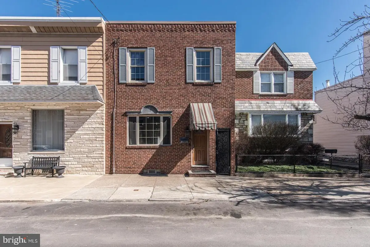 2711 E Cambria St, Philadelphia, PA 19134 - #1
