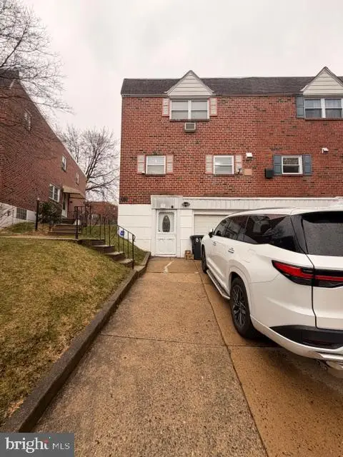 810 Kendrick St, Philadelphia, PA 19111 - #1