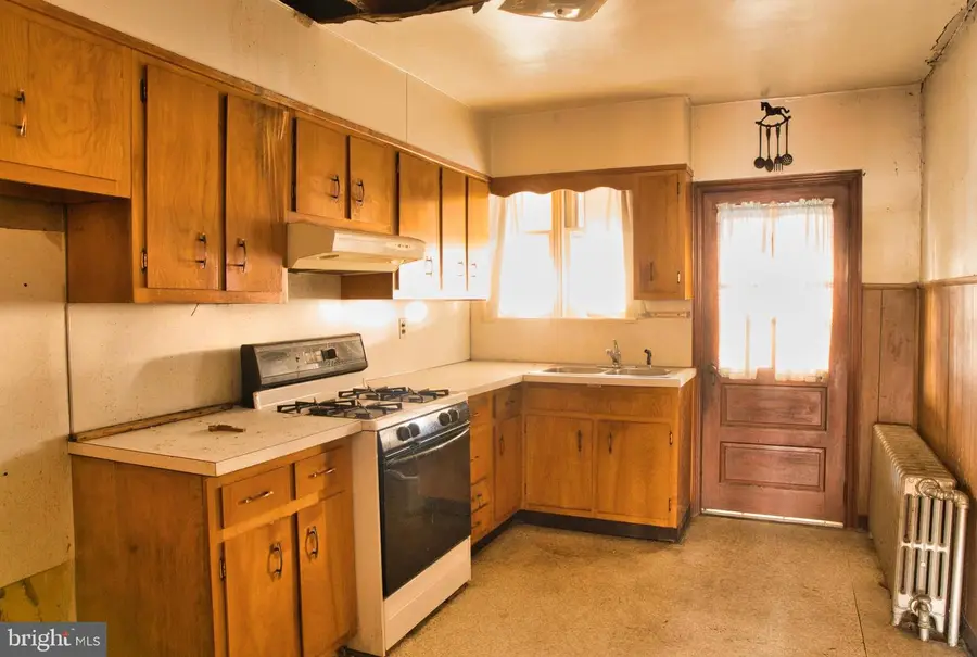 7226 Hegerman St, Philadelphia, PA 19135 - #3