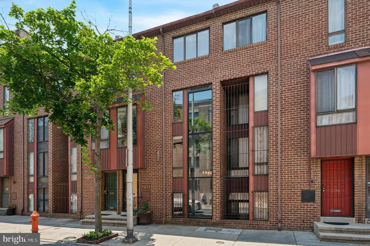 238 S 9th St, Philadelphia, PA 19107 - #1