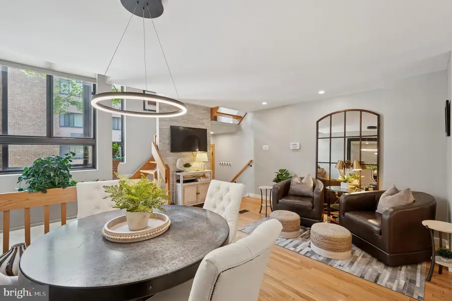 238 S 9th St, Philadelphia, PA 19107 - #2