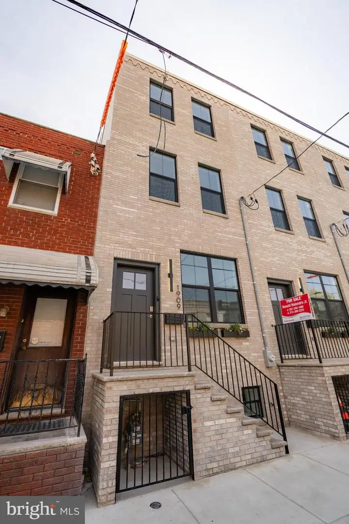 1911 S 12th St, Philadelphia, PA 19148 - #3