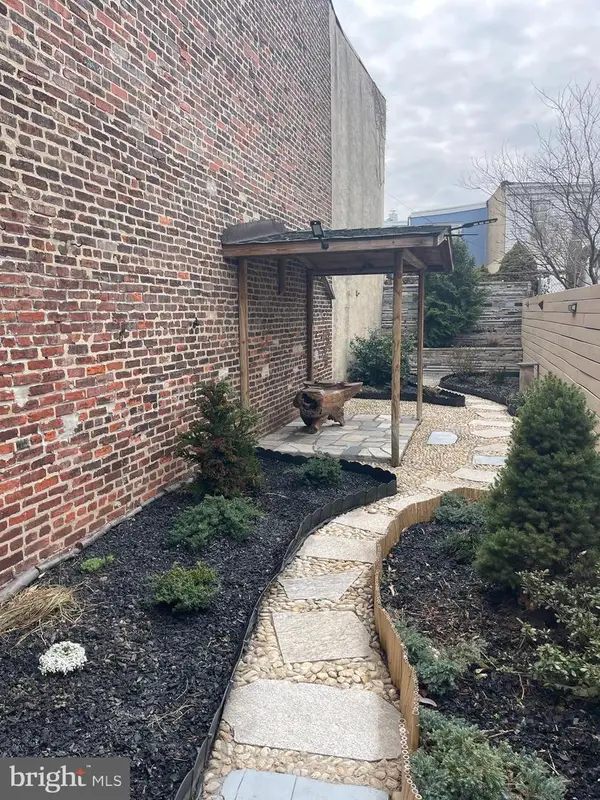 126 Tasker St, PHILADELPHIA, PA 19148