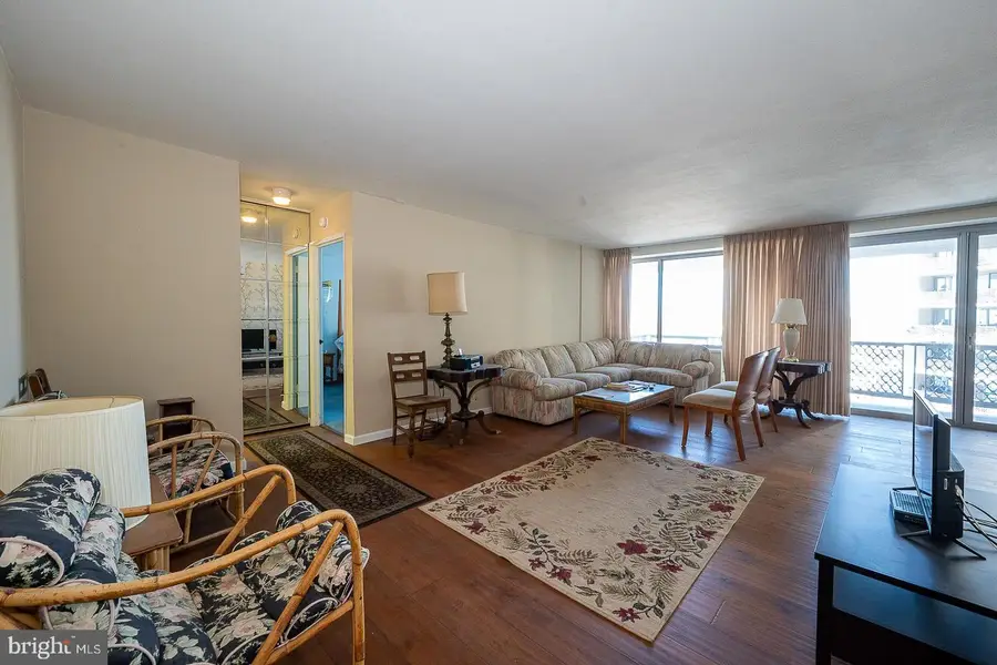 2401 Pennsylvania Ave #14a10, Philadelphia, PA 19130 - #3