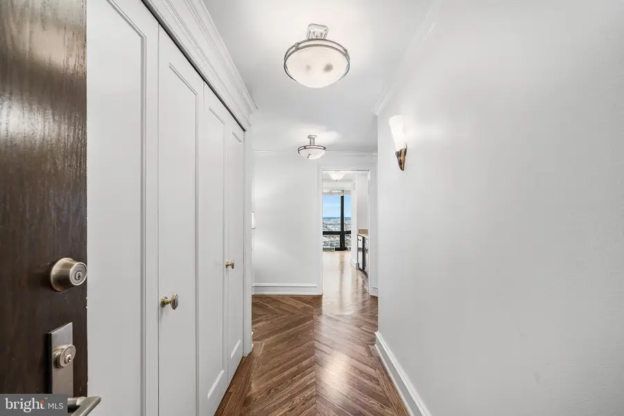 2018-32 Walnut St #21l, Philadelphia, PA 19103 - #2