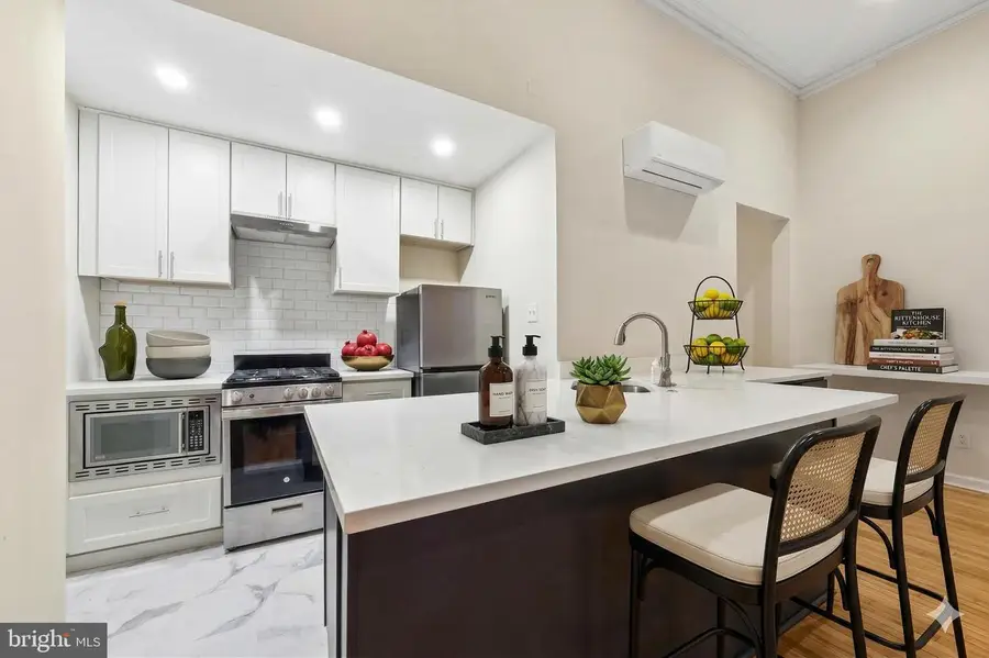 1528-00 Pine St #2f, Philadelphia, PA 19102 - #3