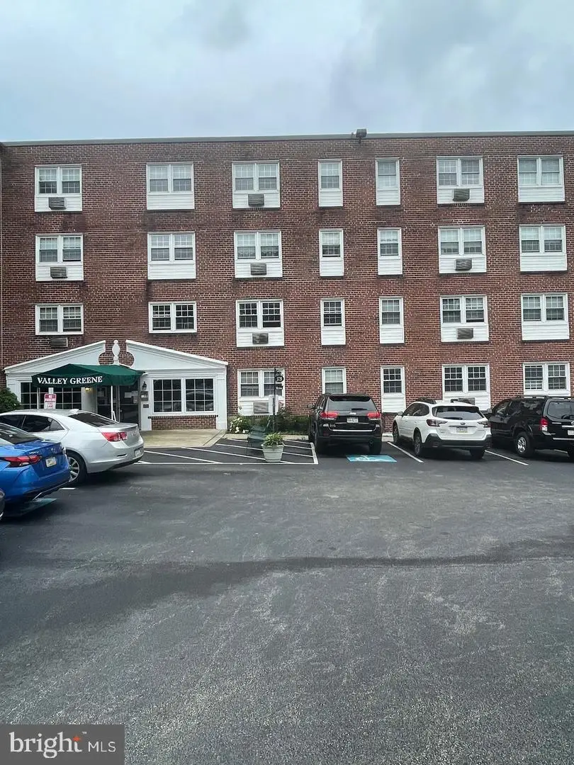 5720-00 Wissahickon Ave, Philadelphia, PA 19144 - #2