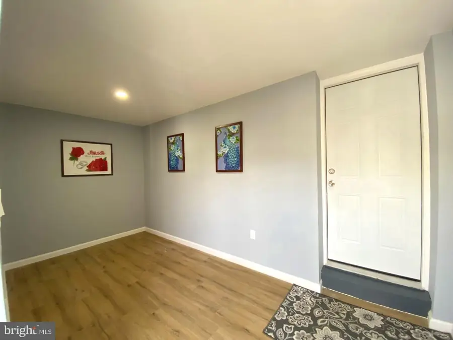 5812 Cedarhurst St, Philadelphia, PA 19143 - #3